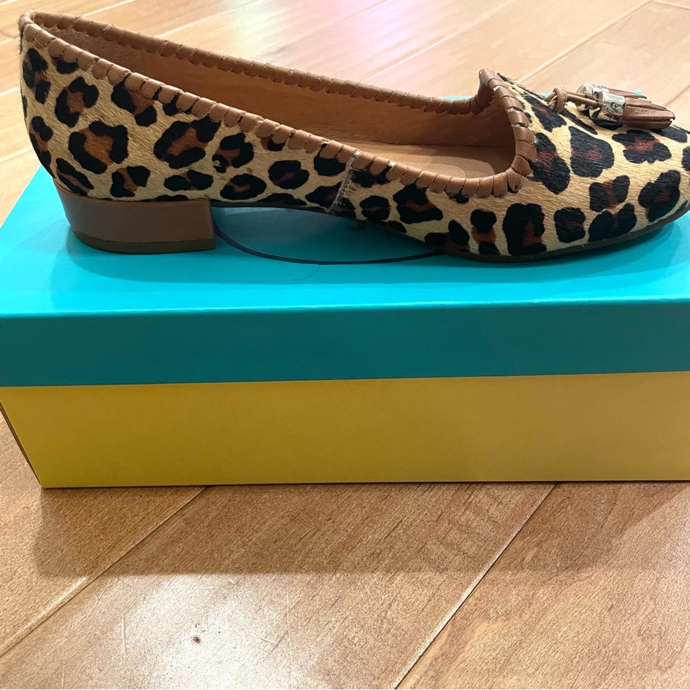 JACK ROGERS GABRIELLE HAIRCALF LEOPARD PRINT WOMENS FLATS with TASSELS SIZE 8 - Picture 5 of 13